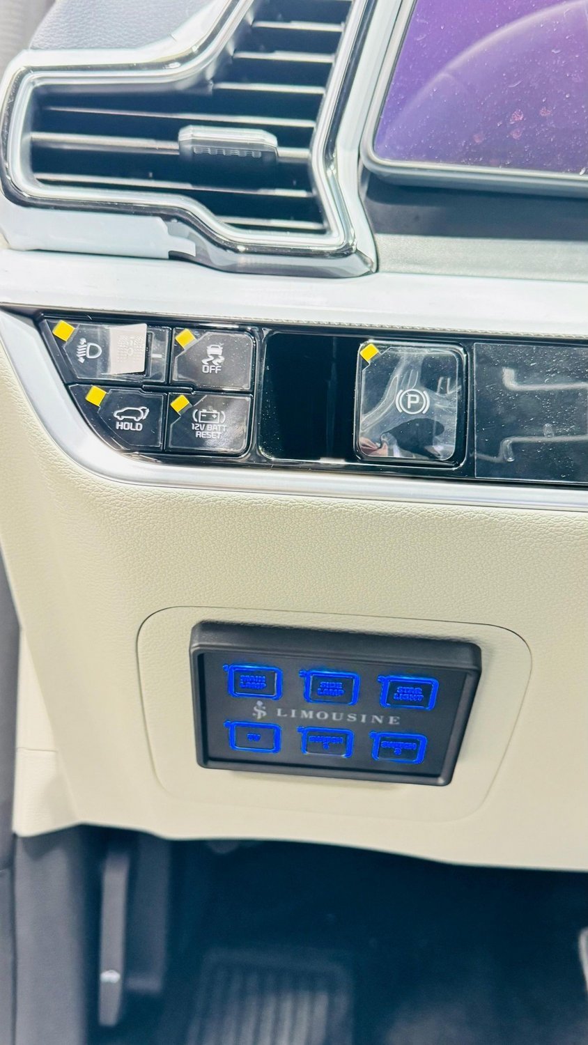 Sam Motors Kia Sportage 2024 (43) كيا سبورتاج 2024 هايبرد معدلة بالكامل من الداخل – الفخامة والتكنولوجيا في عرض حصري