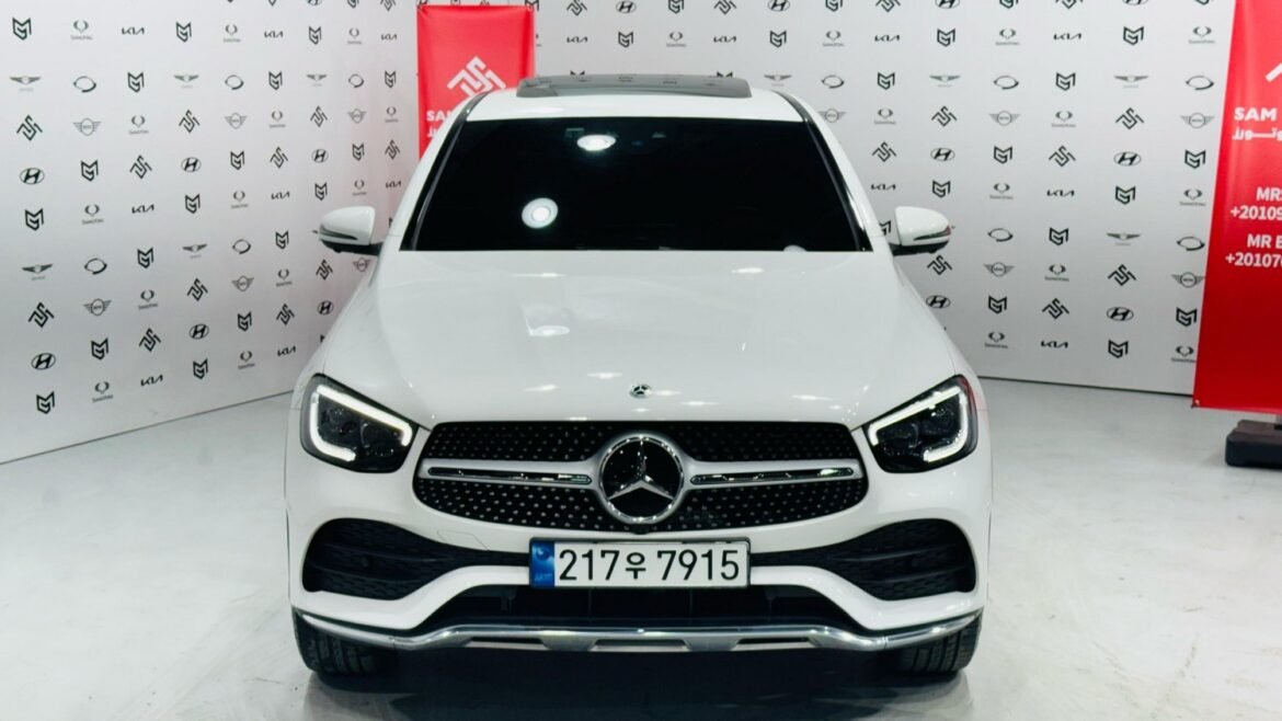 GLC300 Model 2023 For sale (23) صور 📸 مرسيدس GLC 300 موديل 2023 فل أوبشن – SUV فاخرة تجمع بين الأداء القوي والتصميم الأنيق. شاهد تفاصيل السيارة من الداخل والخارج، بما في ذلك الشبك الأمامي المميز، المصابيح الأمامية LED، والجنوط الرياضية الفاخرة. اكتشف المقصورة الداخلية الفخمة مع شاشة المعلومات الكبيرة ونظام الصوت Burmester. 🚗 مرسيدس GLC 300 2023 للبيع الآن عبر سام موتورز بسعر 39,000 دولار على أرضها في كوريا الجنوبية. تواصل معنا لاستيراد سيارتك الفاخرة بسهولة!